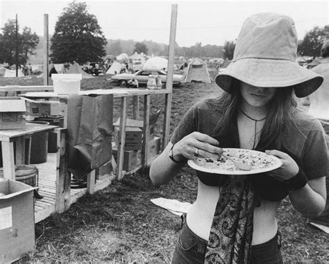 topless woodstock|21 Photo Showing How Wild Woodstock Really Got 